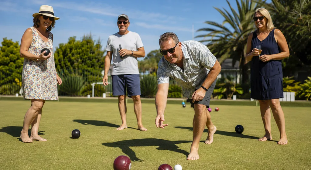 barefoot bowls in taree NSW with friends barefoot bowls in taree NSW with friends